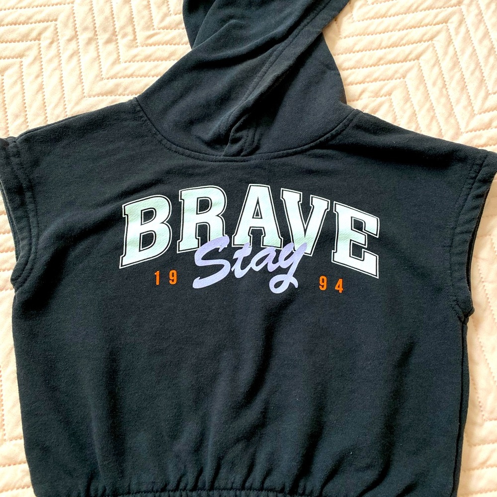 Sleeveless hoodie